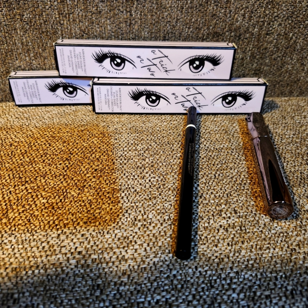Trick or two (mascara and eyeliner with white correction tip)